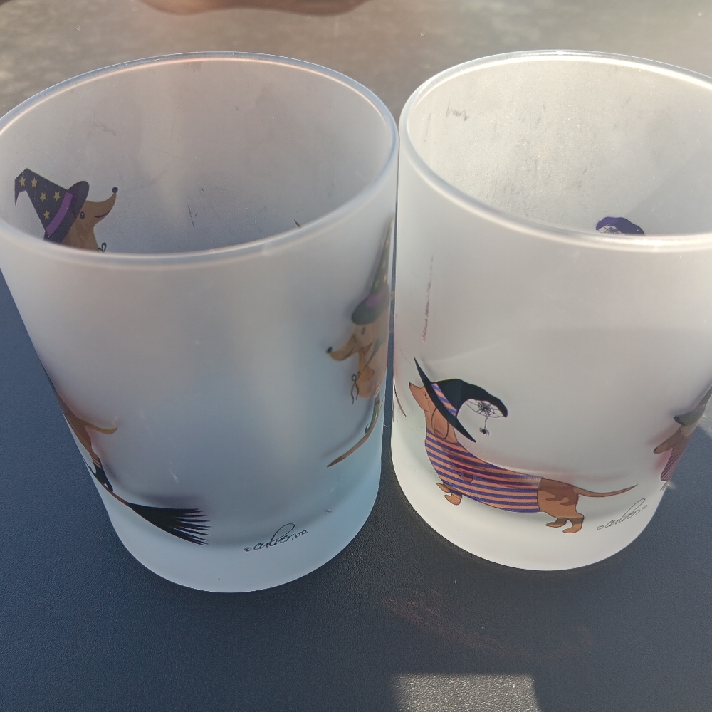 GORGEOUS Pair of Culver Frosted Dachshund Tumblers.